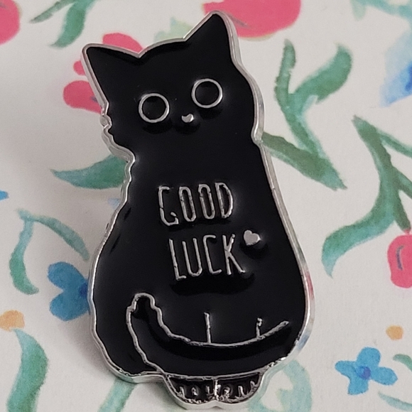 Good Luck Black Cat Enamel Pin - Picture 3 of 10